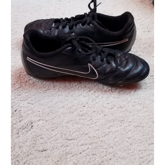 Nike Cleats - Picture 3 of 5